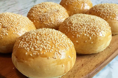 Пышные булочки без яиц и дрожжей