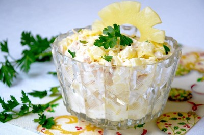 Салат из кукурузы и ананасов